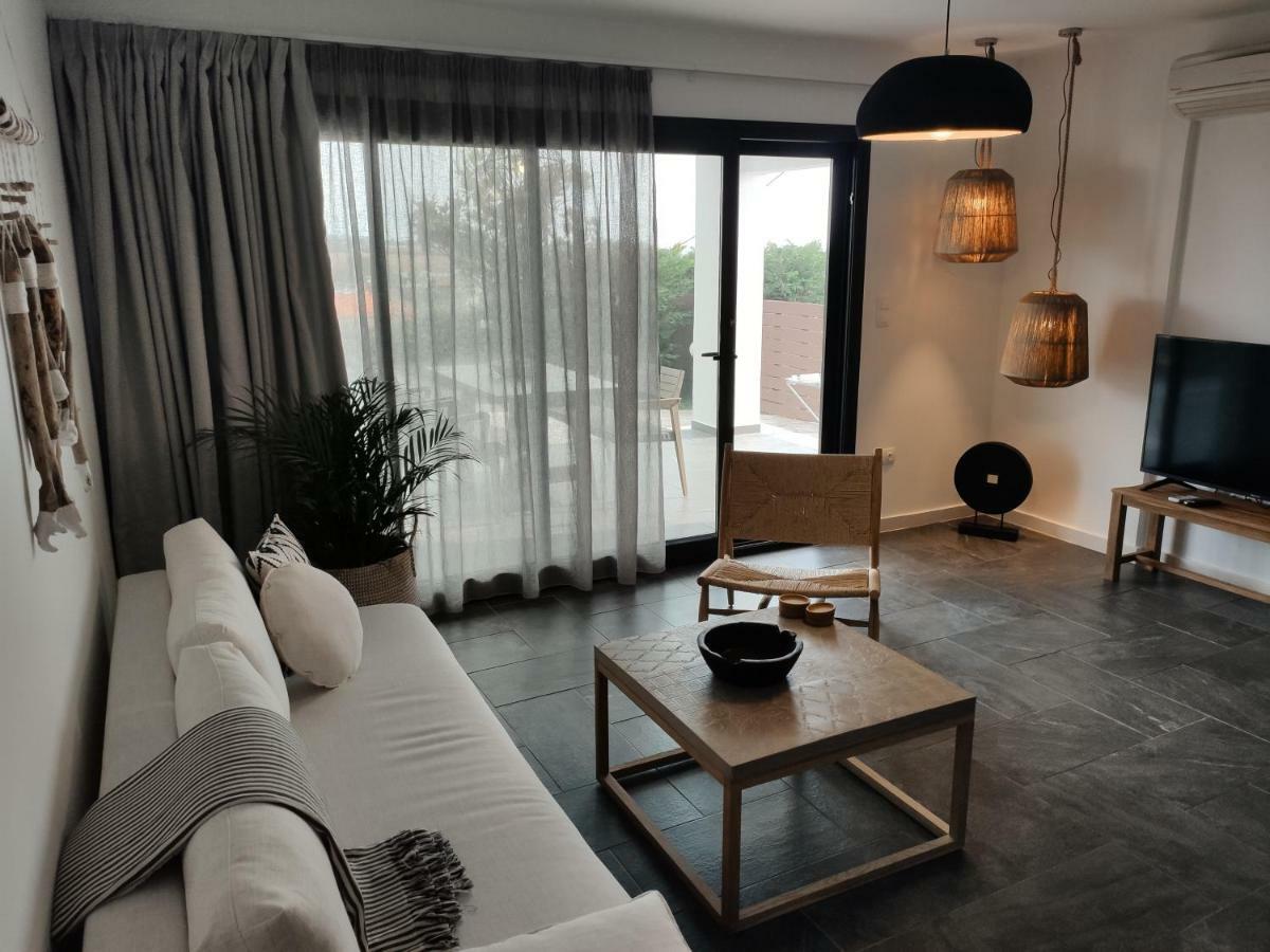 Thea Suites Potidea Nea Poteidaia Dış mekan fotoğraf